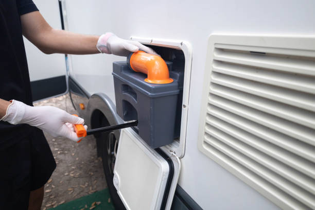 Best Portable restroom trailer rental  in Pinckneyvle, IL
