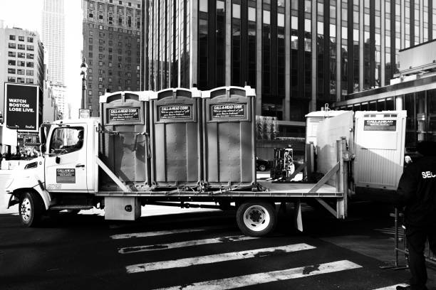Best Porta potty delivery and setup  in Pinckneyvle, IL